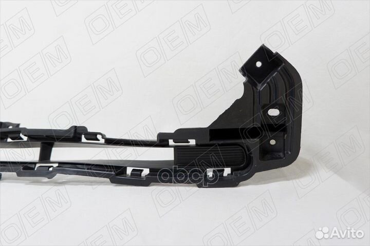 Решётка бампера переднего центральная