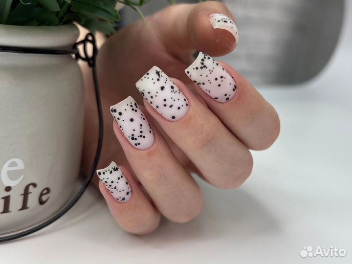 Чистый маникюр и педикюр