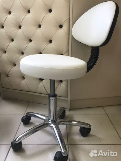 Стул для мастера косметолога 