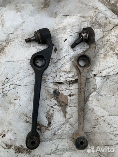 Рычаг подвески передний правый Toyota Duet M100A