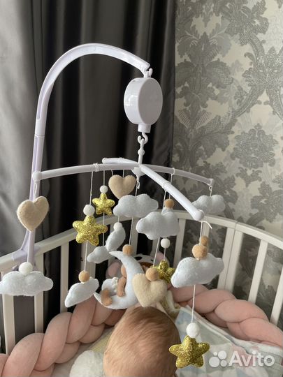 Мобиль на кроватку из фетра