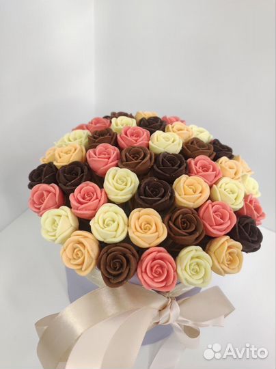 Шоколадные Розы - 51 шт в Шляпной Коробке