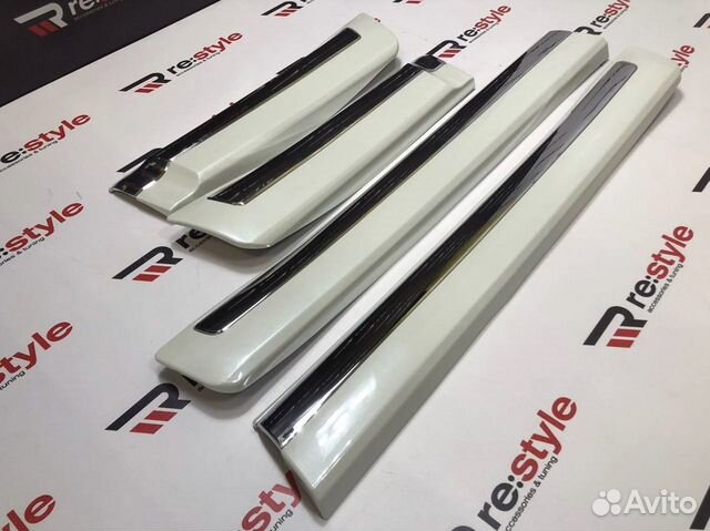 Молдинги дверей Toyota Land Cruiser 200 R664