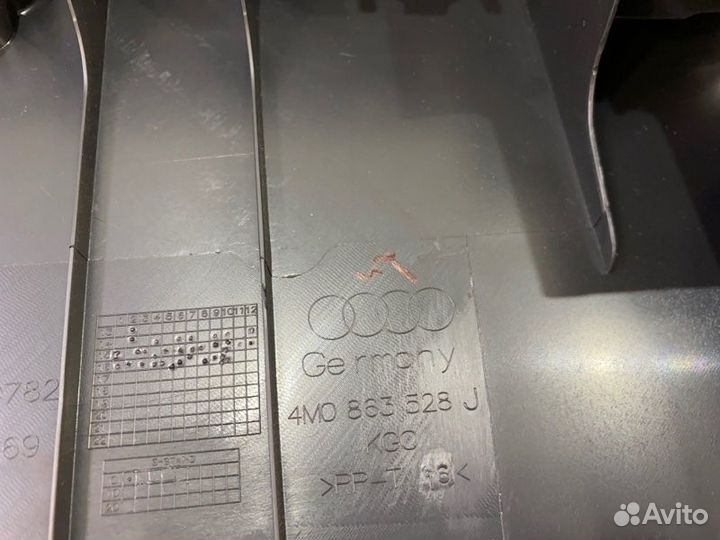 Пол багажника задний правый Audi Q7 4MB cvmd 2017