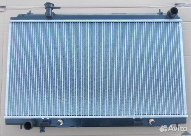 Радиатор охлаждения двигателя Nissan 350Z