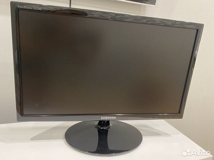 Монитор Samsung