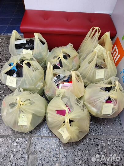 Чехлы для телефонов и планшетов более 1000шт - Лот