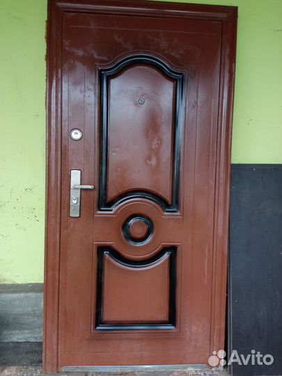 Металлическая дверь бу