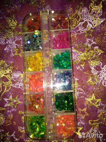 Блестки и слайдеры для маникюра