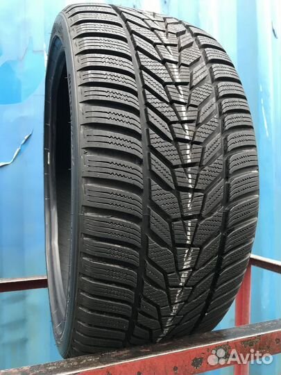 Hankook Winter I'Cept Evo 3 W330 235/35 R19 91W