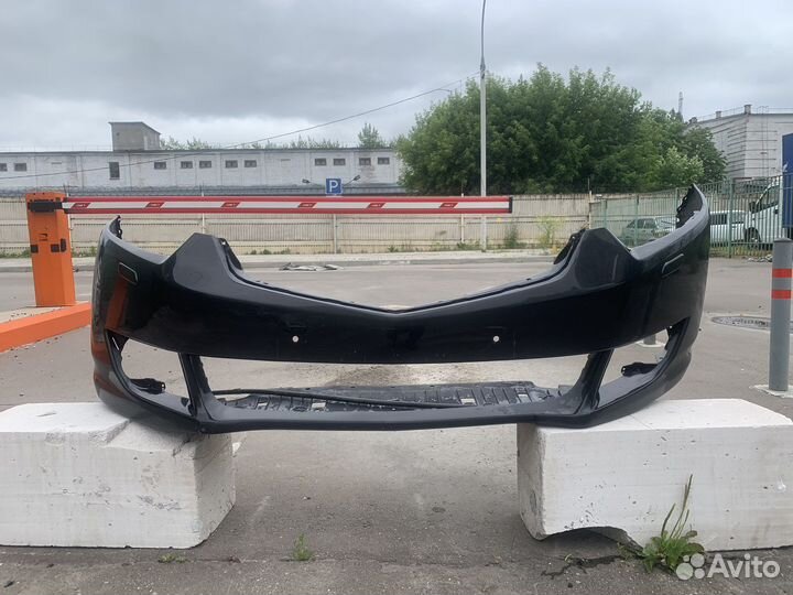 Передний бампер на honda accord 8