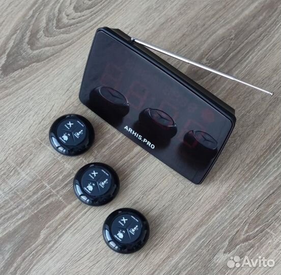 Влагозащищенная кнопка вызова персонала и табло