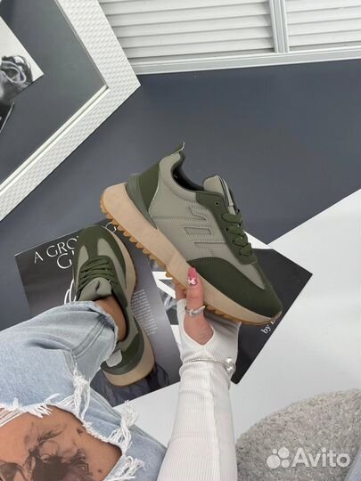 Женские кросовки премиум 2025