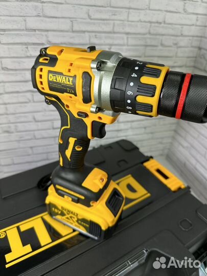 Шуруповерт бесщеточный dewalt