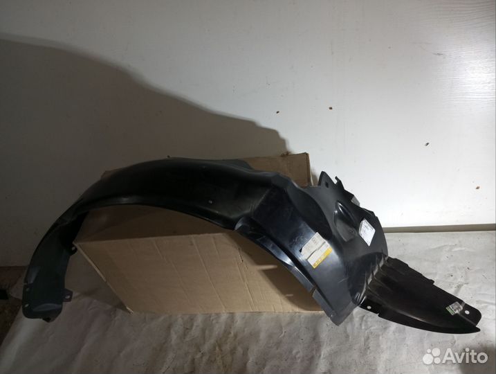 Подкрылок передний левый Шевроле Авео Т250