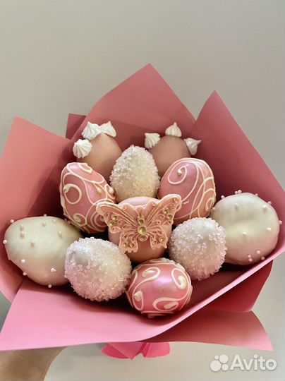 Съедобные букеты из клубники