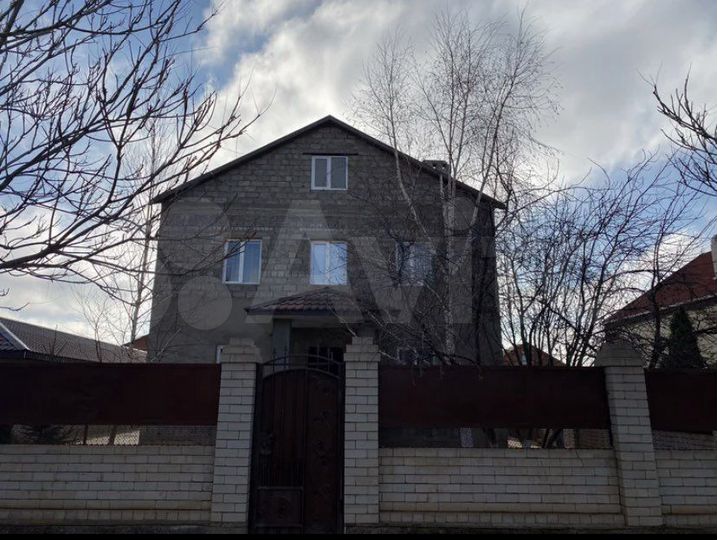 Дом 170 м² на участке 9 сот.