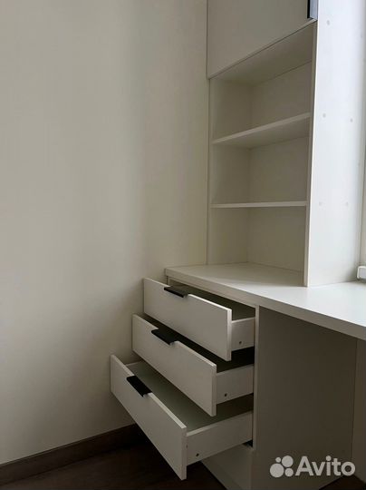 Рабочая зона у окна