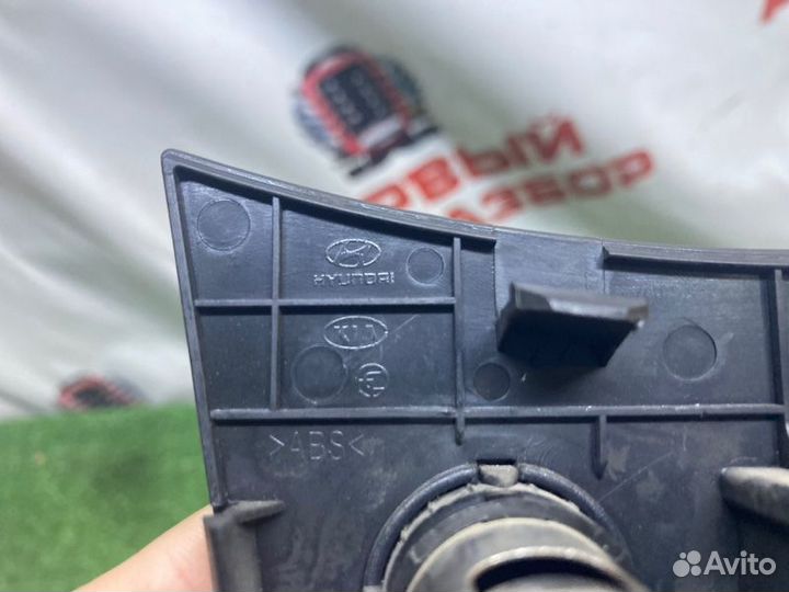 Накладка торпедо декоративная Hyundai Solaris 1