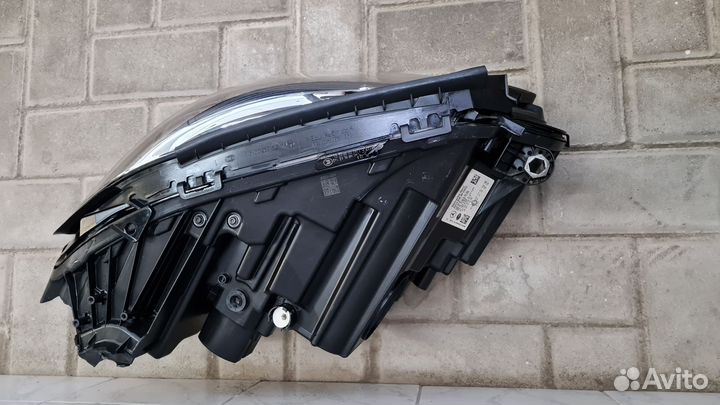 Фара левая Mercedes w213