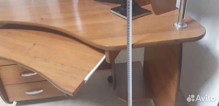 Компьютерный стол