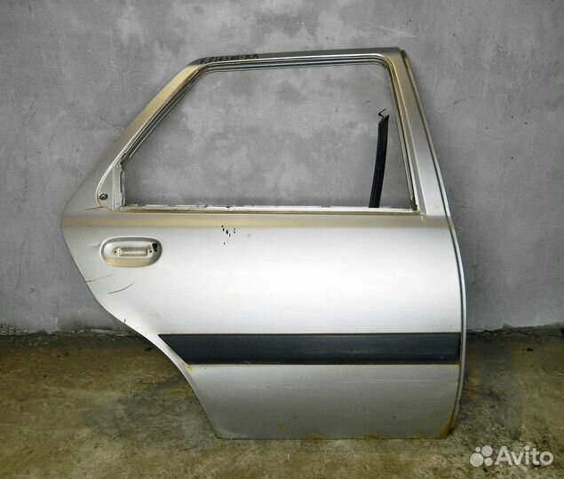 Дверь задняя правая Ford Fiesta 4