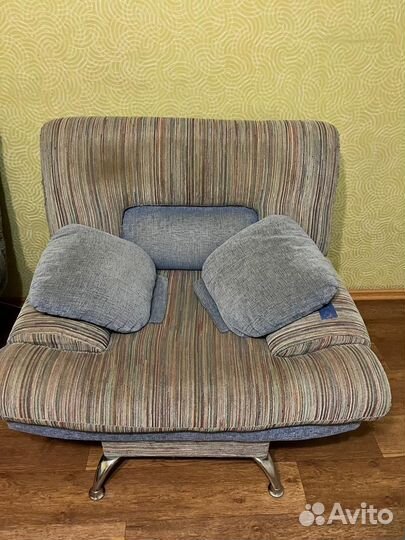 Угловой диван с креслом