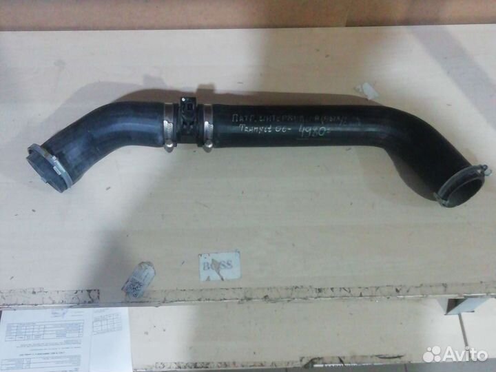 Патрубок интеркулера Форд Транзит