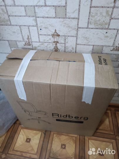 Коробка женских вещей