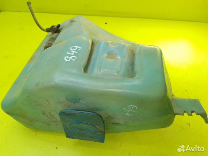 Бачок стеклоомывателя Volkswagen Passat B3 KR 1989