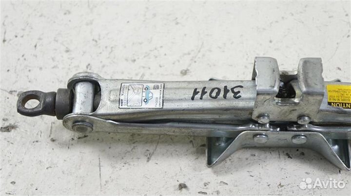 Домкрат Toyota Caldina ST191