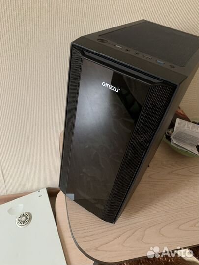 Корпус с вентиляторами и блоком питания