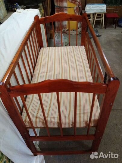 Детская кроватка