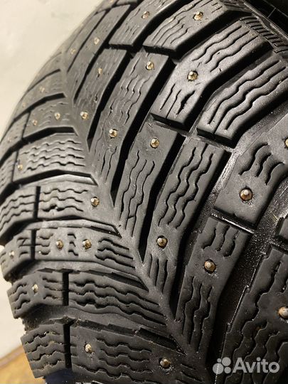 Michelin X-Ice North 4 215/55 R18 99T