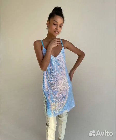 Платье с пайетками праздничное