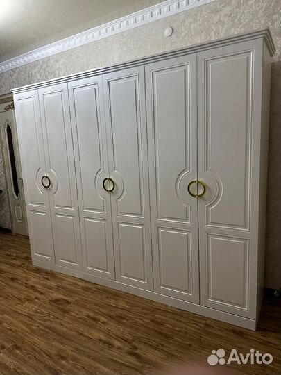 Шкаф 6 дверный 2.70