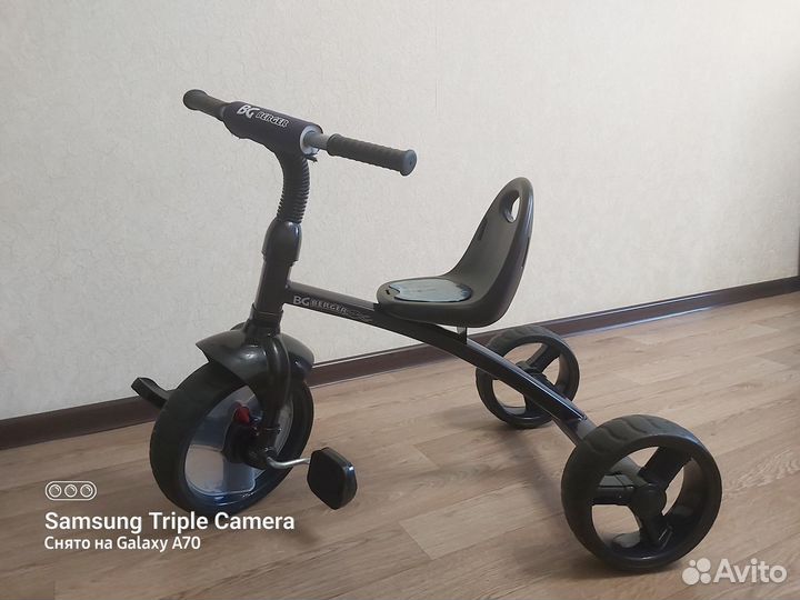 Трехколесный велосипед