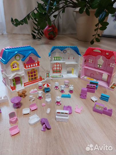 Домик кукольный. Высота 20 см