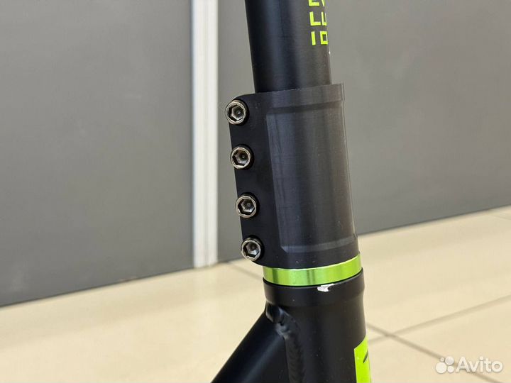 Трюковой самокат Tech Team