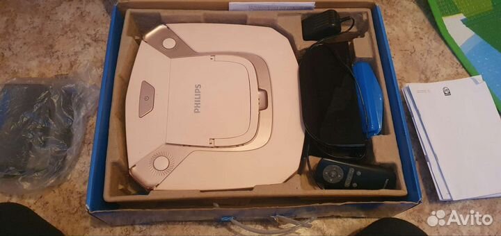 Робот пылесос philips