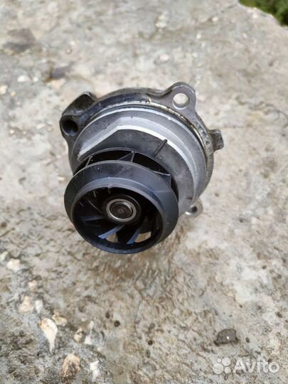 Помпа Skoda Volkswagen 1.6 BSE