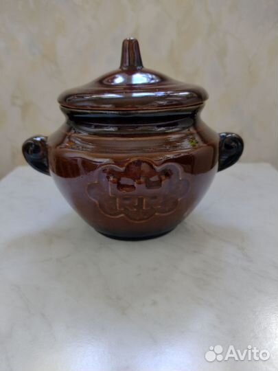 Керамические горшки и кружки