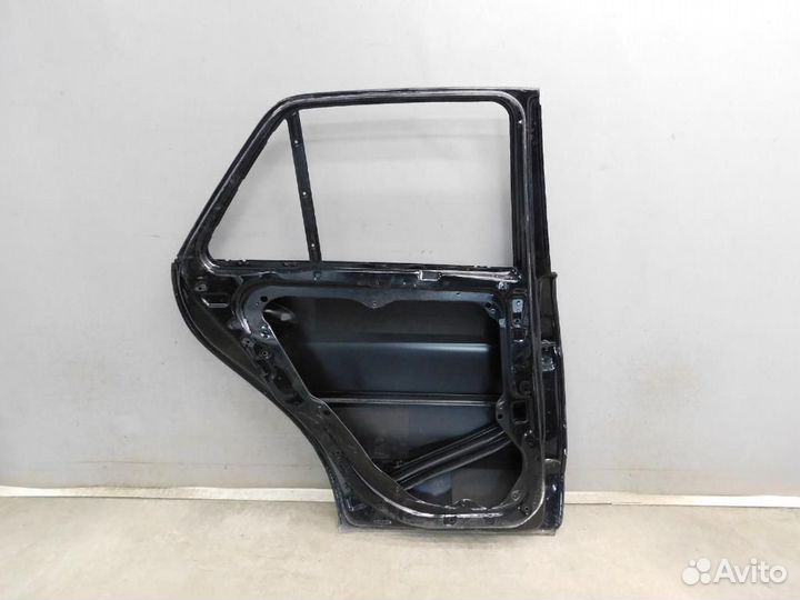 Дверь задняя левая Mercedes-Benz M-Class