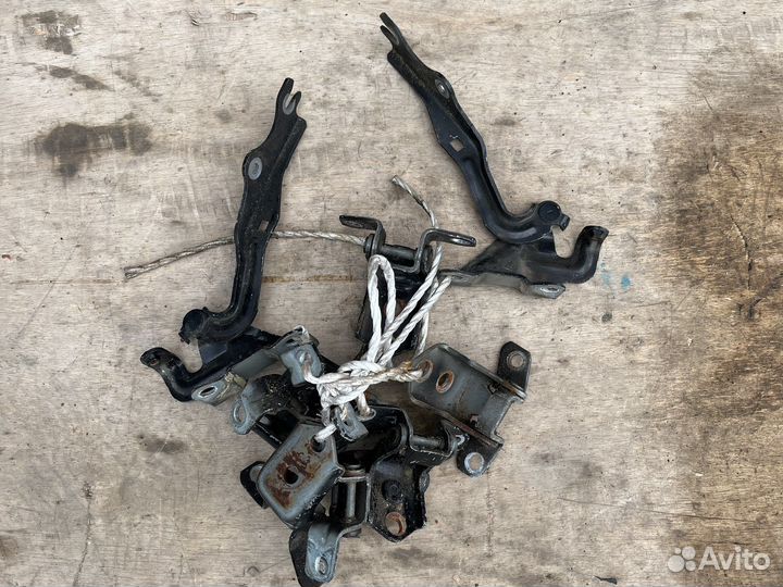 Петли Mazda CX-7