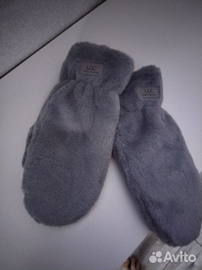 Варежки женские