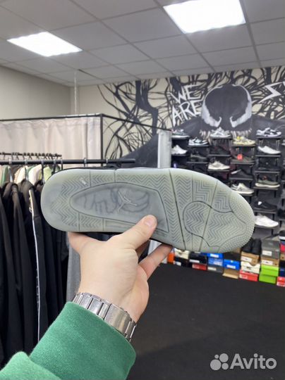 Кроссовки Nike Air Jordan 4 retro kaws