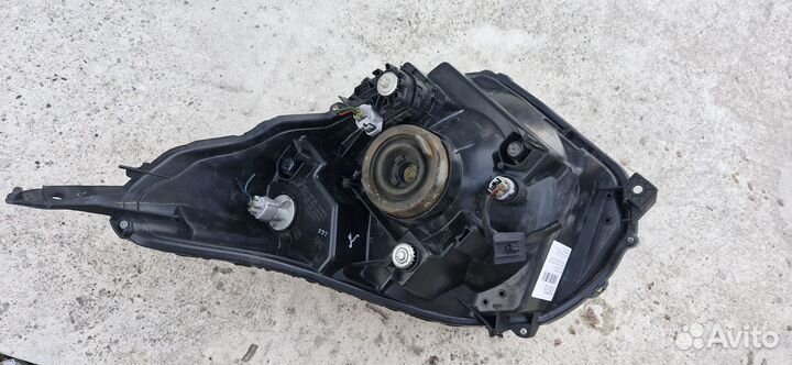 Фара Suzuki Alto