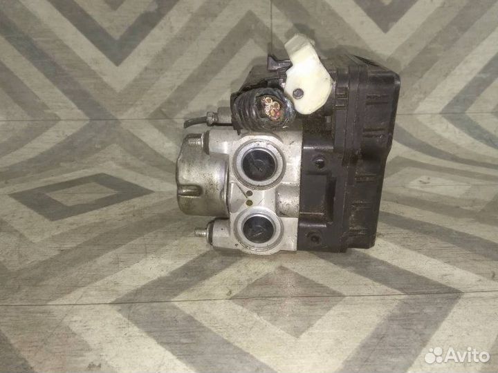 Блок ABS Toyota Rav 4 3