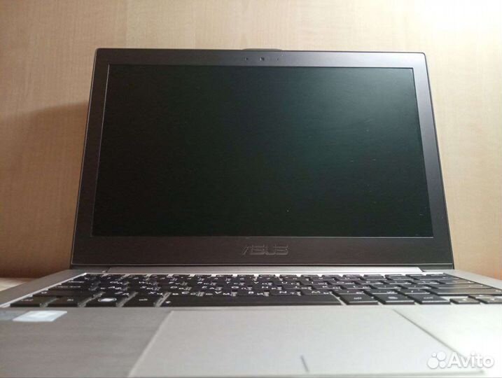 Ноутбук asus