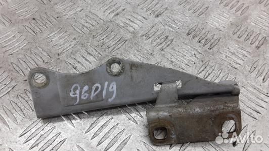 Петля капота nissan primera P11 (96P19D501)